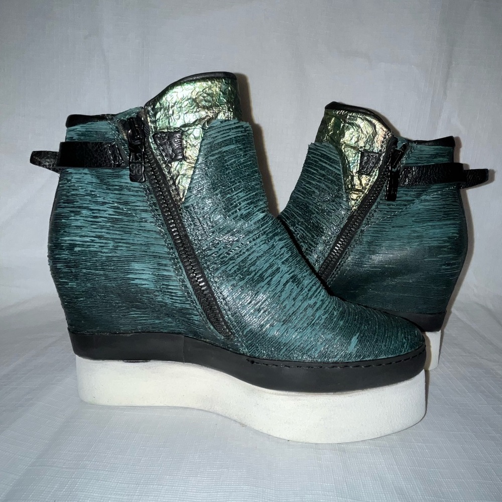 A.S.98 Green Textured Wedge Boots - Picture 6 of 15